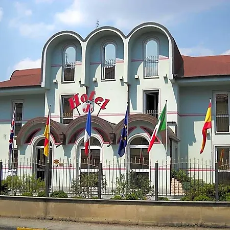 Hotel J 3*