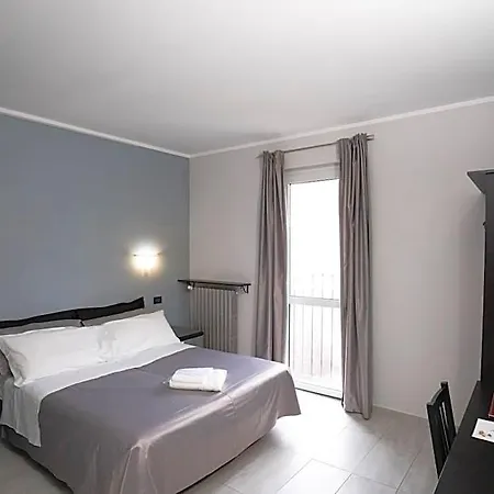 Hotel J 3*