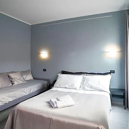 J Hotel 3*