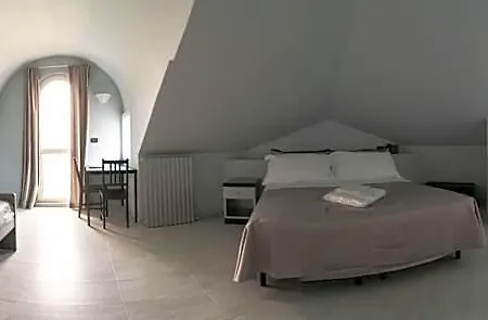 J Hotel