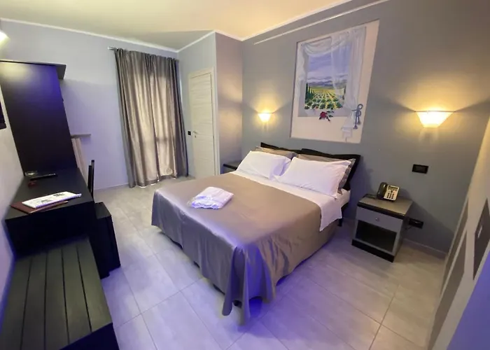 Hotel J 3*